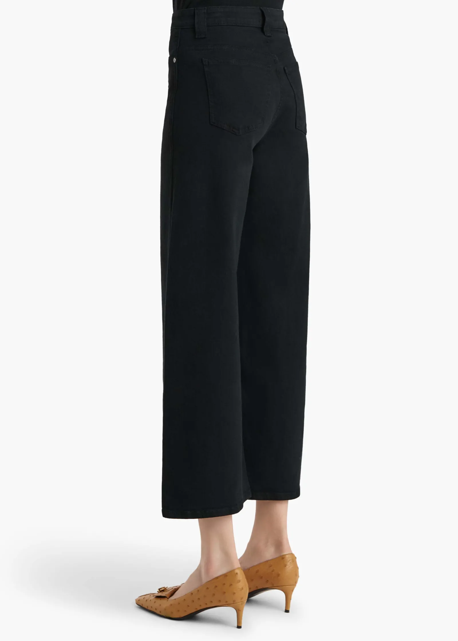 Khaite Delina-Delina Jean in Carlyle