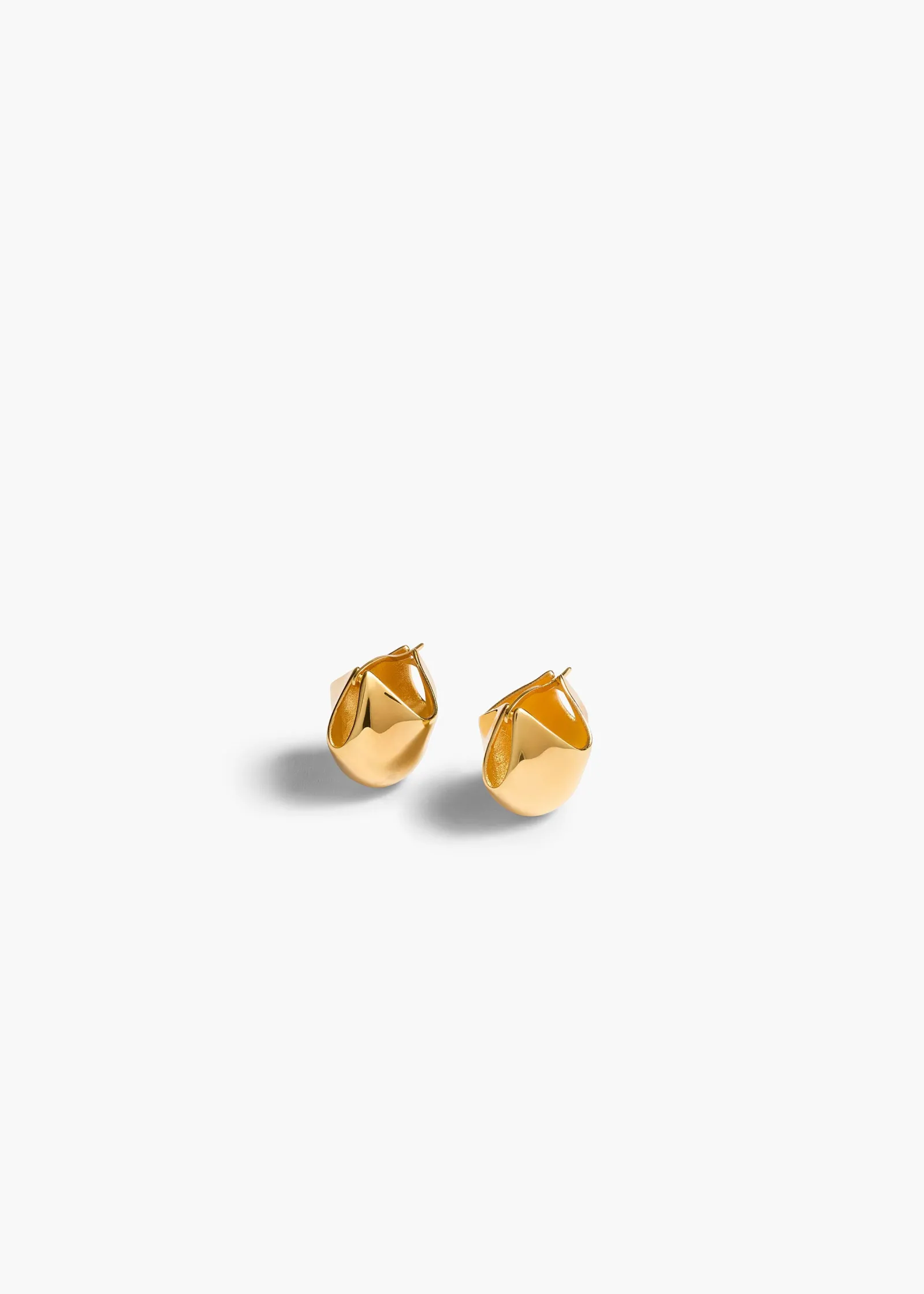 Khaite Jewelry-Small Lotus Earrings in Gold